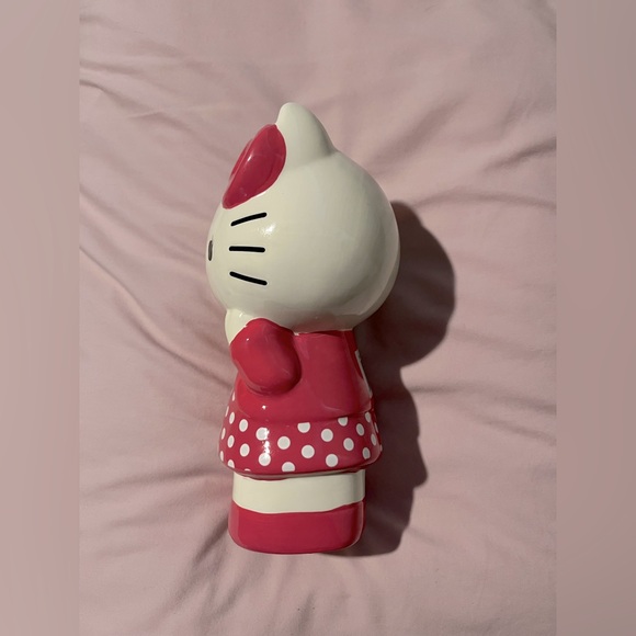 HELLO KITTY 💕 PINK POLKA DOT COIN/PIGGY BANK - Picture 3 of 6